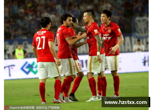 万金体育官网足球明星赛场风采尽显时尚魅力与竞技精神的完美结合